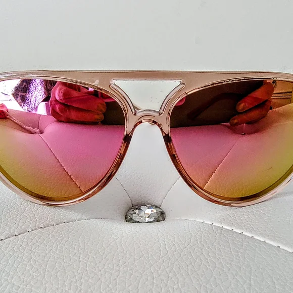 ~~BLENDERS🩷Skyway Sunglasses~~ - Picture 5 of 15